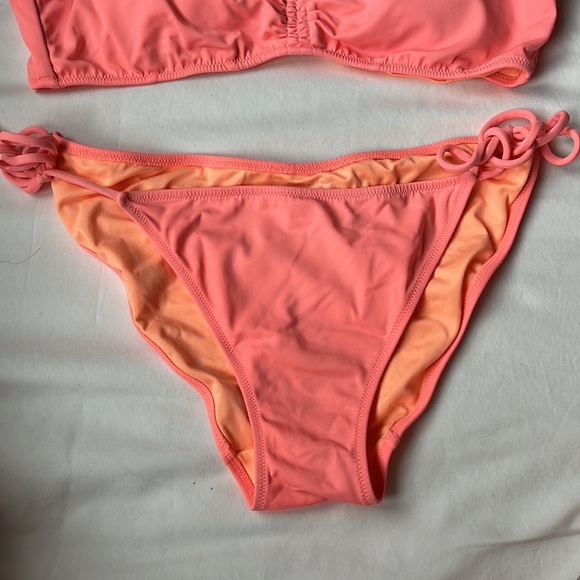 VS String Bikini Set - Picture 2 of 6